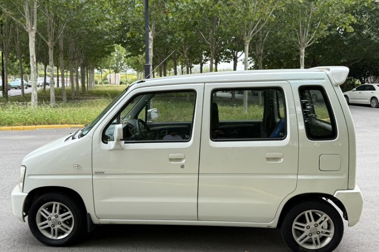 Used Suzuki Wagon R 2016 1.4L Manual Value Model Exterior 4