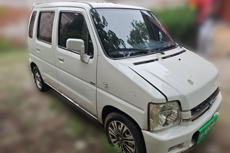 Used Suzuki Wagon R 2016 1.4L Manual Value Model Front Right 45 Deg