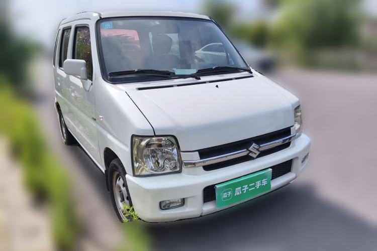 Used Suzuki Wagon R 2016 1.4L Manual Value Model Front Right 45 Deg
