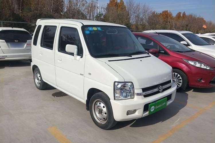 Used Suzuki Wagon R 2016 1.4L Manual Value Model Front Right 45 Deg