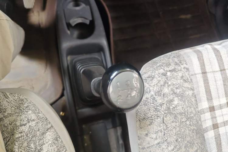 Used Suzuki Wagon R 2016 1.4L Manual Value Model Gear Lever