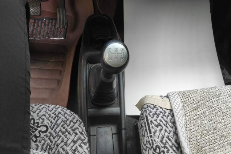 Used Suzuki Wagon R 2016 1.4L Manual Value Model Gear Lever