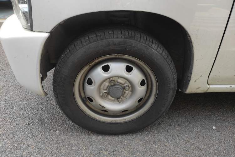 Used Suzuki Wagon R 2016 1.4L Manual Value Model Left Front Wheel Hub