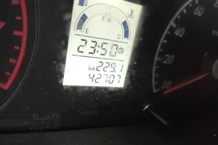 Used Suzuki Wagon R 2016 1.4L Manual Value Model Odometer Close Up