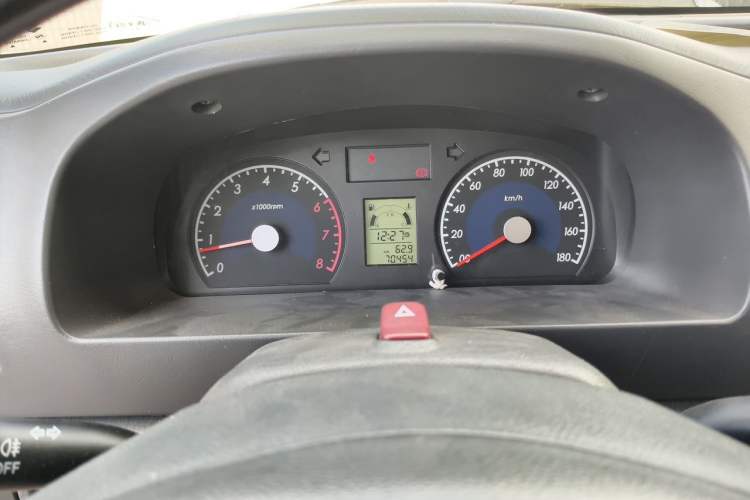 Used Suzuki Wagon R 2016 1.4L Manual Value Model Odometer Close Up