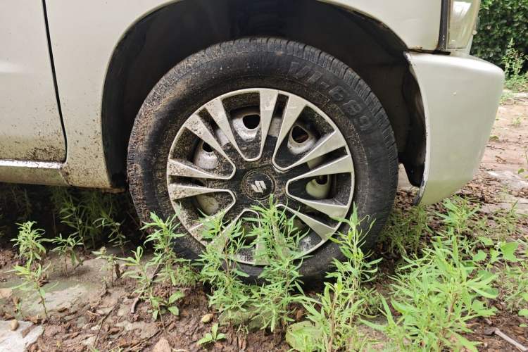Used Suzuki Wagon R 2016 1.4L Manual Value Model Right Front Wheel Hub