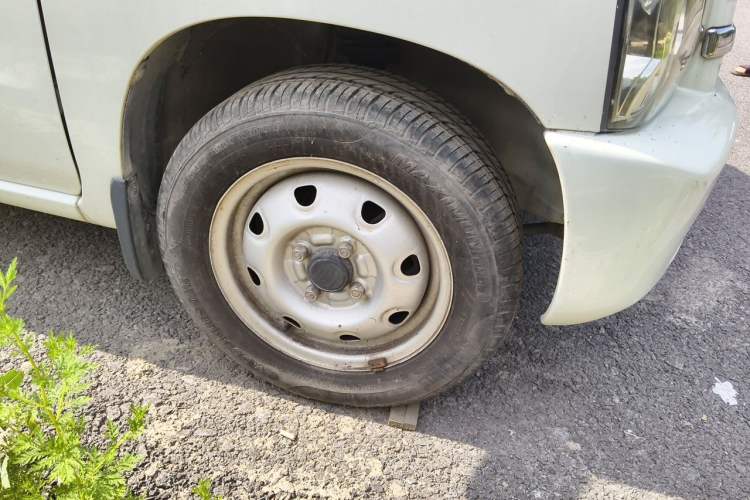 Used Suzuki Wagon R 2016 1.4L Manual Value Model Right Front Wheel Hub