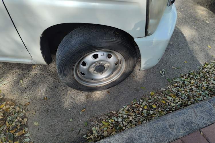 Used Suzuki Wagon R 2016 1.4L Manual Value Model Right Front Wheel Hub