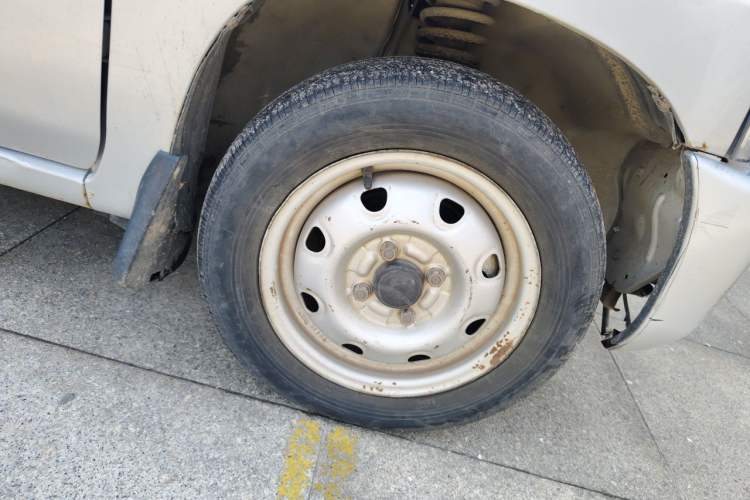 Used Suzuki Wagon R 2016 1.4L Manual Value Model Right Front Wheel Hub