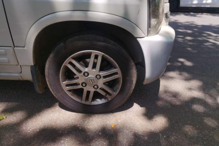 Used Suzuki Wagon R 2016 1.4L Manual Ultra-Value Model Right Front Wheel Hub