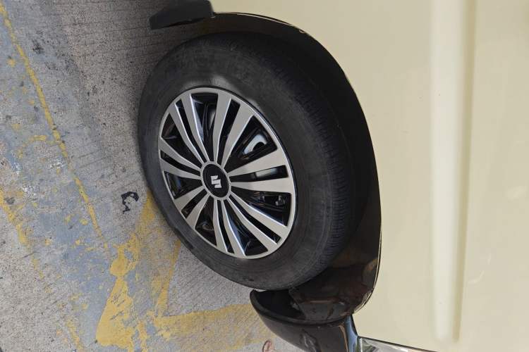Used Suzuki Wagon R 2016 1.4L Manual Value Model Right Front Wheel Hub