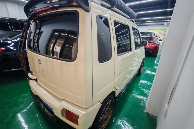 Used Suzuki Wagon R 2019 Revised Version 1.4L Manual – Deluxe Edition Exterior 4