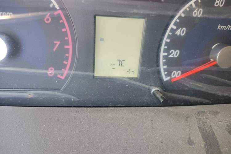 Used Suzuki Wagon R 2019 1.4L Manual Deluxe Edition Odometer Close Up