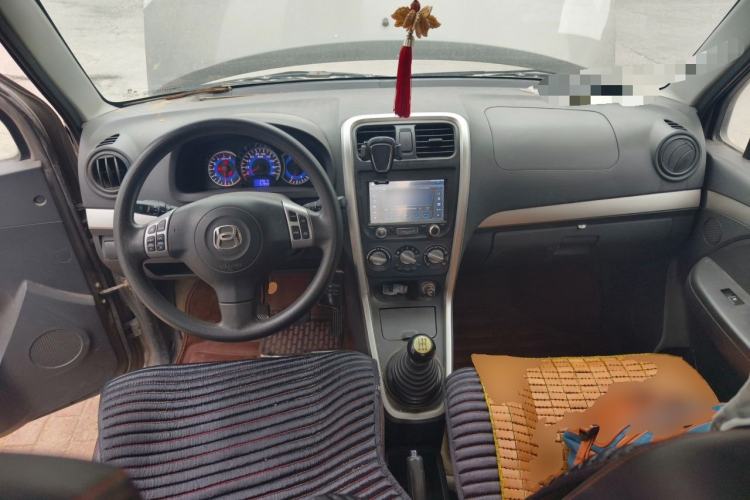 Used Suzuki Wagon R X5 2013 Cruise Edition 1.4L VVT Standard Model Center Console