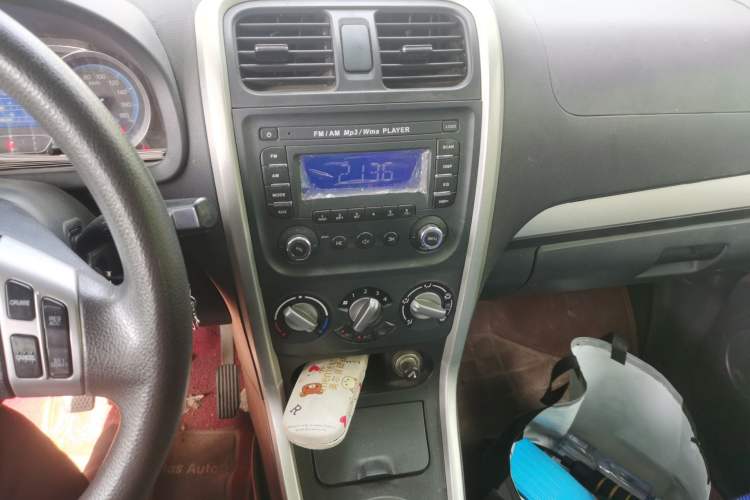 Used Suzuki Wagon R X5 2013 Revised Version 1.4L VVT Cruise Edition Audio And AC Panel