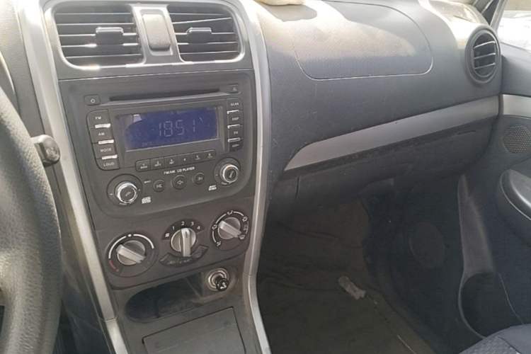 Used Suzuki Wagon R X5 2013 Revised Version 1.4L VVT Cruise Edition Audio And AC Panel