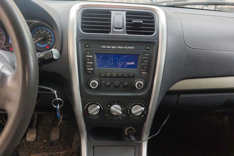 Used Suzuki Wagon R X5 2013 Revised Version 1.4L VVT Cruise Edition Audio And AC Panel