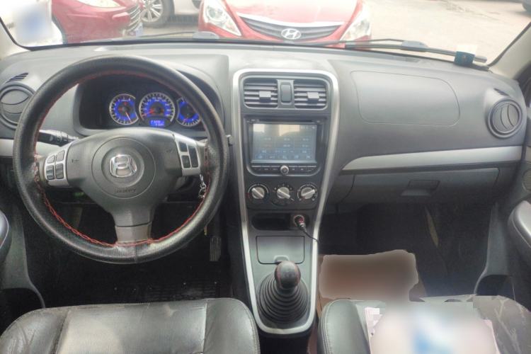 Used Suzuki Wagon R X5 2013 Cruise Edition 1.4L VVT Luxury Model China IV Standard Center Console