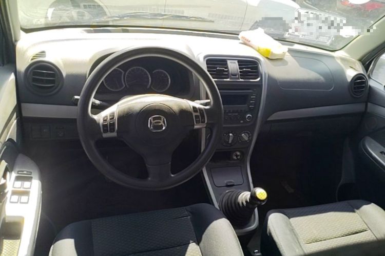 Used Suzuki Wagon R X5 2013 Revised Version 1.4L VVT Cruise Edition Center Console