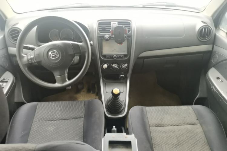 Used Suzuki Wagon R X5 2013 Luxury Edition 1.4L Standard Model Center Console