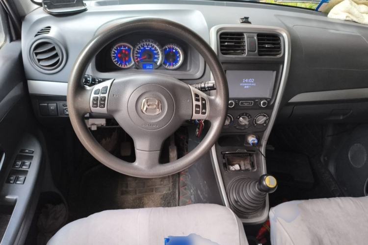 Used Suzuki Wagon R X5 2013 Revised Version 1.4L VVT Cruise Edition Center Console