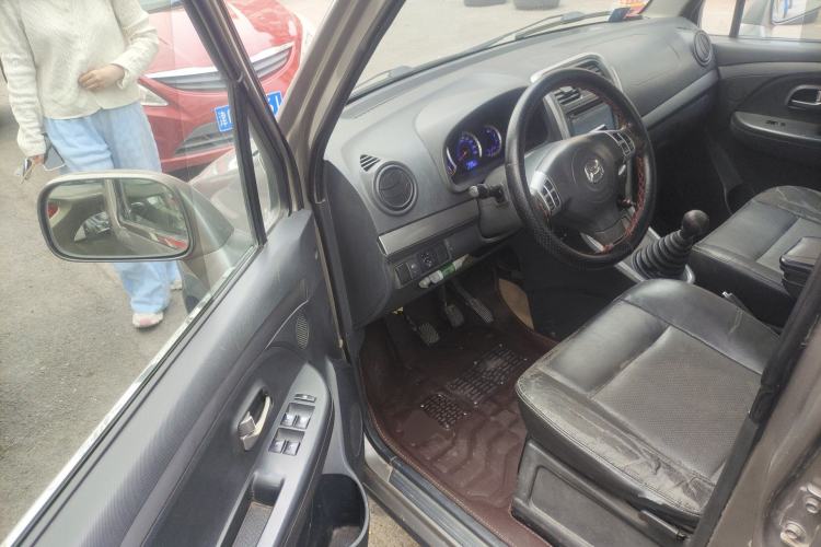Used Suzuki Wagon R X5 2013 Cruise Edition 1.4L VVT Luxury Model China IV Standard Driver Seat