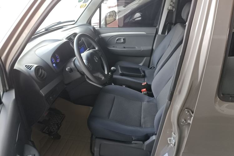 Used Suzuki Wagon R X5 2013 Cruise Edition 1.4L VVT Standard Model Driver Seat