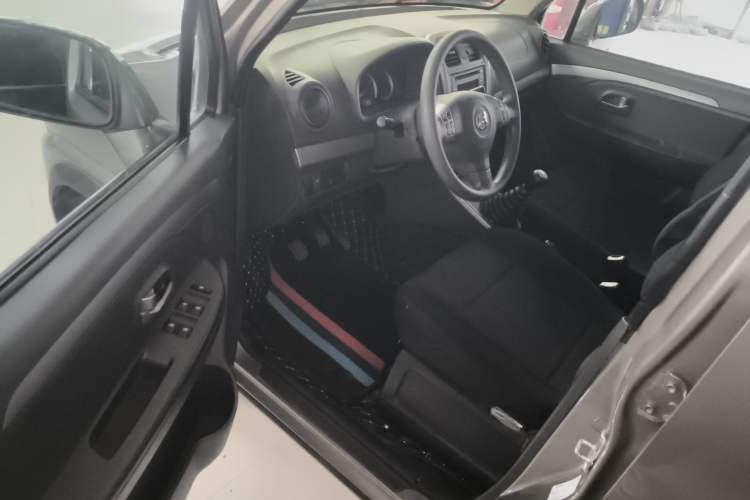 Used Suzuki Wagon R X5 2013 Revised Version 1.4L VVT Cruise Edition Driver Seat