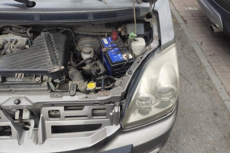 Used Suzuki Wagon R X5 2013 Cruise Edition 1.4L VVT Luxury Model China IV Standard Engine Bay Left