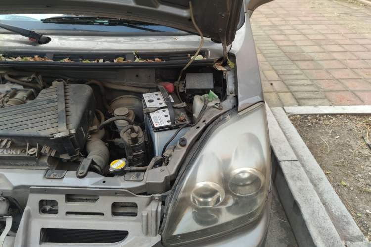 Used Suzuki Wagon R X5 2013 Cruise Edition 1.4L VVT Standard Model Engine Bay Left