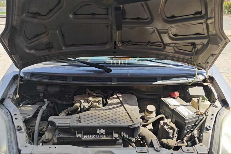 Used Suzuki Wagon R X5 2013 Revised Version 1.4L VVT Cruise Edition Engine Bay