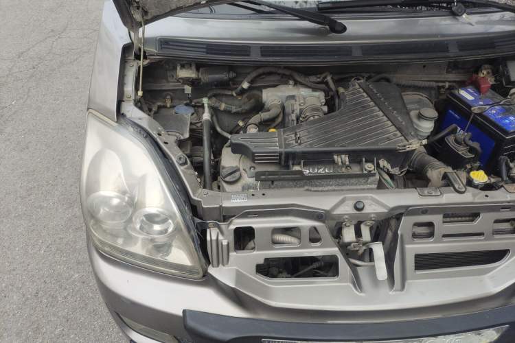 Used Suzuki Wagon R X5 2013 Cruise Edition 1.4L VVT Luxury Model China IV Standard Engine Bay Right