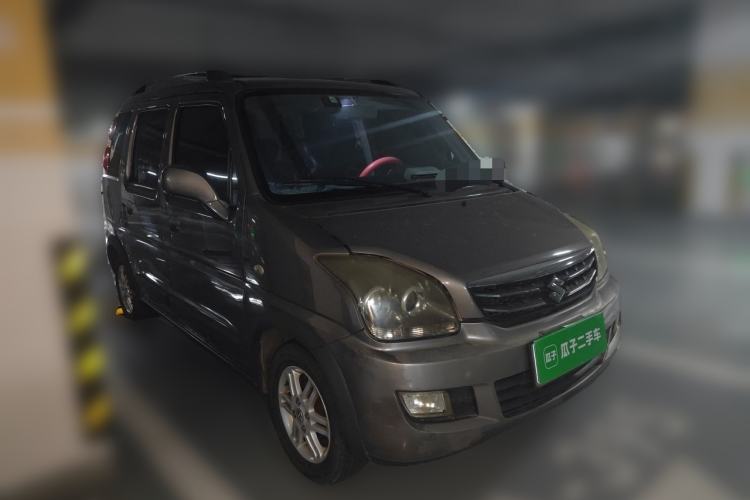 Used Suzuki Wagon R X5 2013 Luxury Edition 1.4L Standard Model Front Right 45 Deg