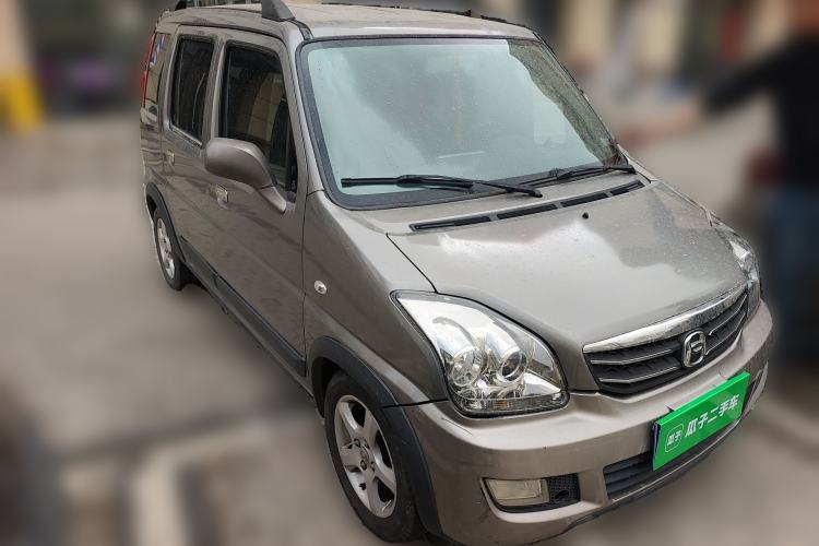 Used Suzuki Wagon R X5 2013 Revised Version 1.4L VVT Cruise Edition Front Right 45 Deg