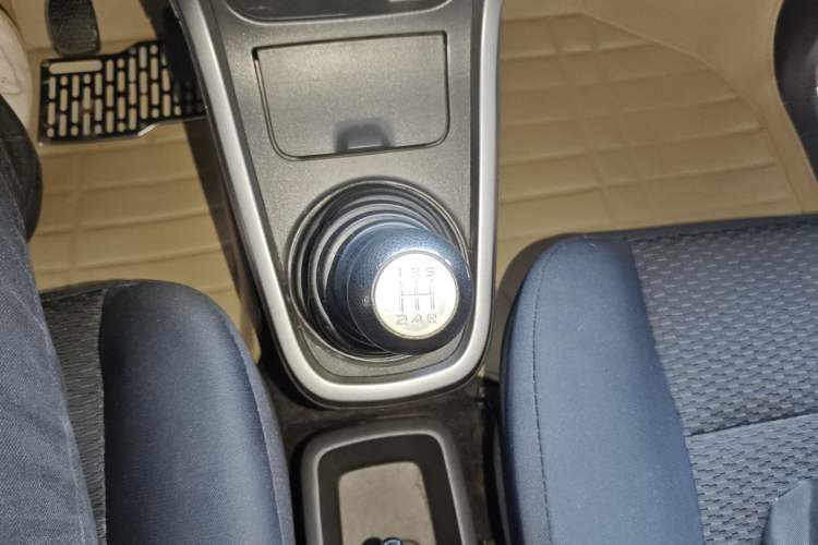Used Suzuki Wagon R X5 2013 Cruise Edition 1.4L VVT Standard Model Gear Lever