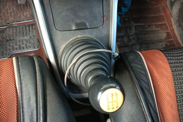 Used Suzuki Wagon R X5 2013 Revised Version 1.4L VVT Cruise Edition Gear Lever