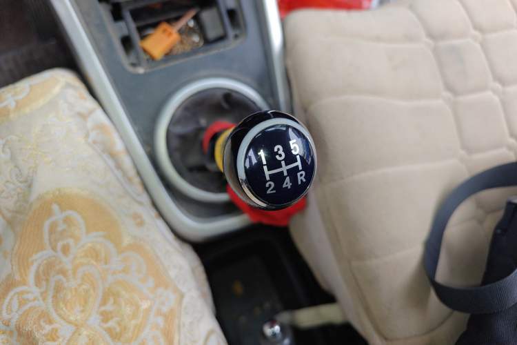 Used Suzuki Wagon R X5 2013 Revised Version 1.4L VVT Cruise Edition Gear Lever