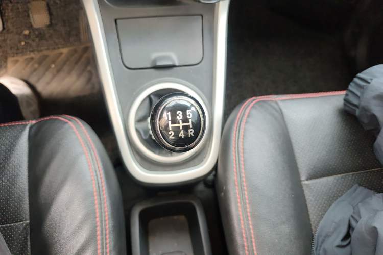 Used Suzuki Wagon R X5 2013 Revised Version 1.4L VVT Cruise Edition Gear Lever