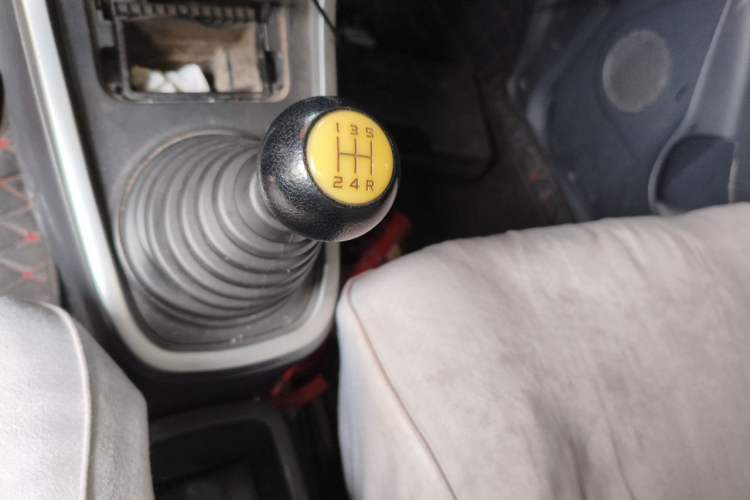 Used Suzuki Wagon R X5 2013 Revised Version 1.4L VVT Cruise Edition Gear Lever