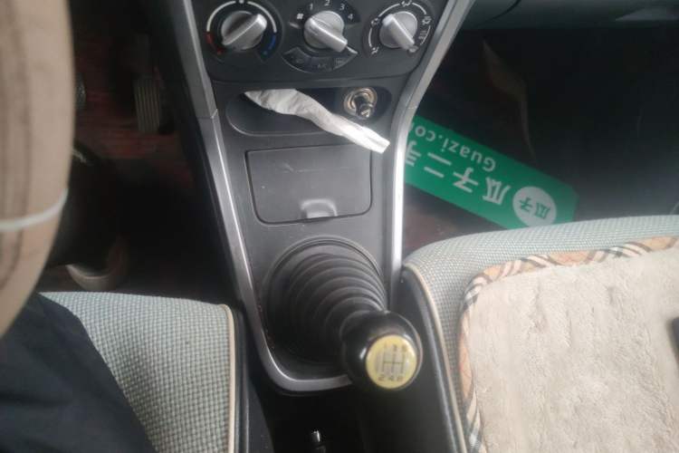 Used Suzuki Wagon R X5 2013 Revised Version 1.4L VVT Cruise Edition Gear Lever