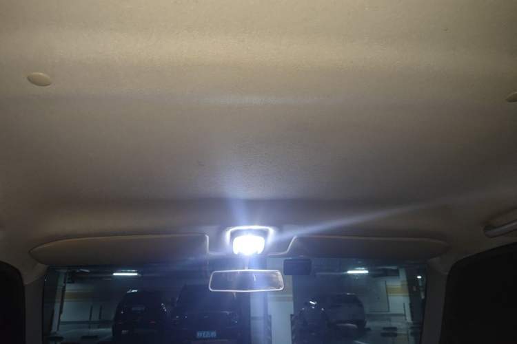 Used Suzuki Wagon R X5 2013 Luxury Edition 1.4L Standard Model Headliner