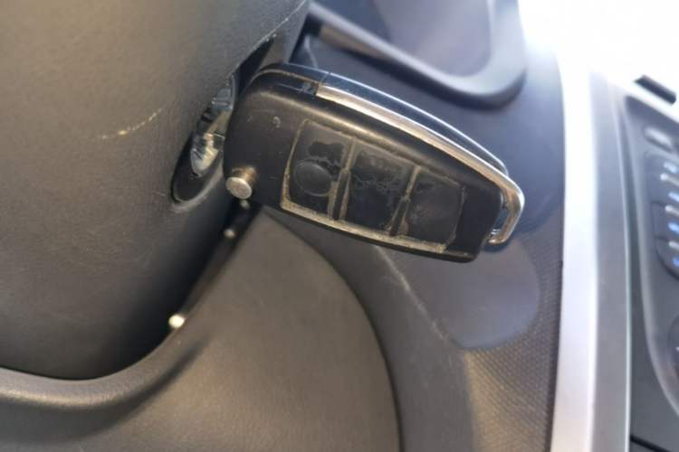 Used Suzuki Wagon R X5 2013 Cruise Edition 1.4L VVT Standard Model Interior 1