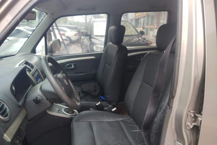 Used Suzuki Wagon R X5 2013 Revised Version 1.4L VVT Cruise Edition Left Front Seat