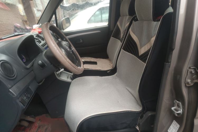 Used Suzuki Wagon R X5 2013 Revised Version 1.4L VVT Cruise Edition Left Front Seat