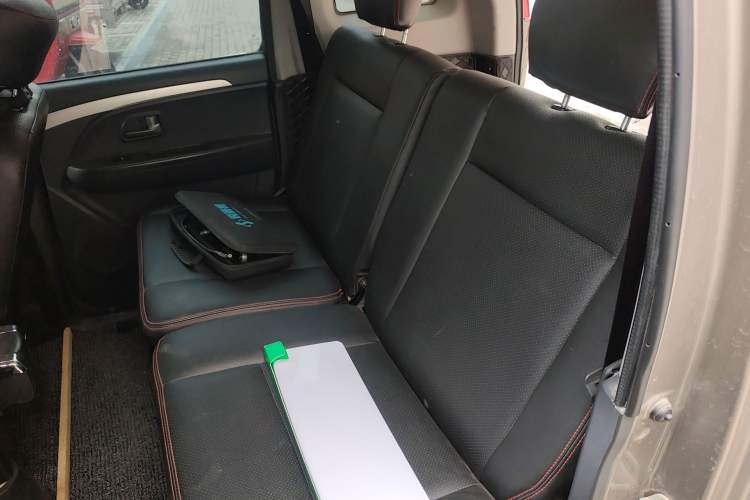Used Suzuki Wagon R X5 2013 Revised Version 1.4L VVT Cruise Edition Left Rear Seat
