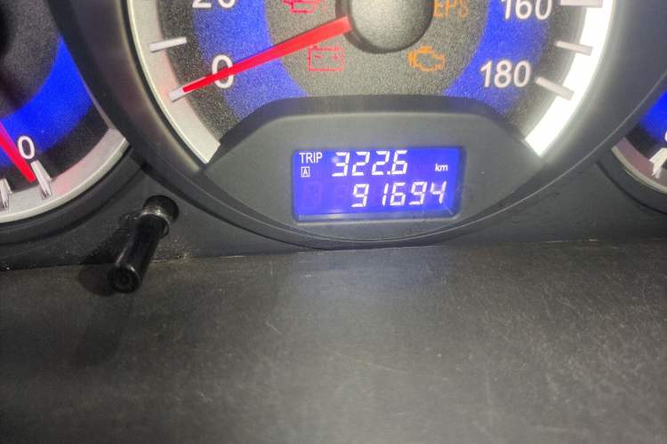 Used Suzuki Wagon R X5 2013 Cruise Edition 1.4L VVT Luxury Model China IV Standard Odometer Close Up