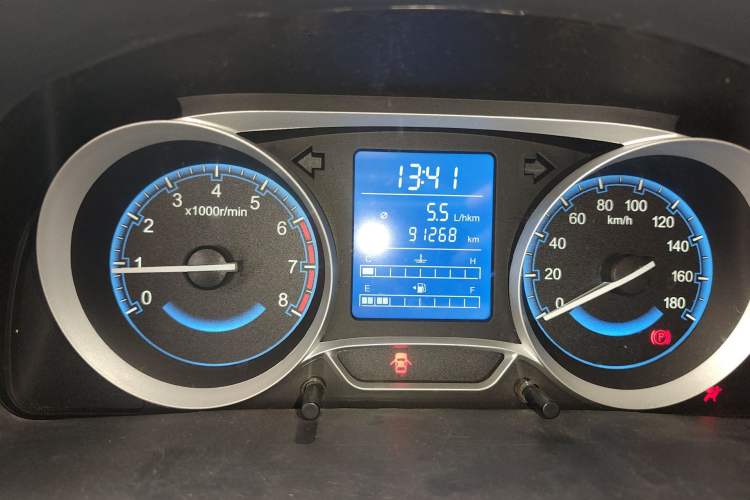 Used Suzuki Wagon R X5 2013 Revised Version 1.4L VVT Cruise Edition Odometer Close Up