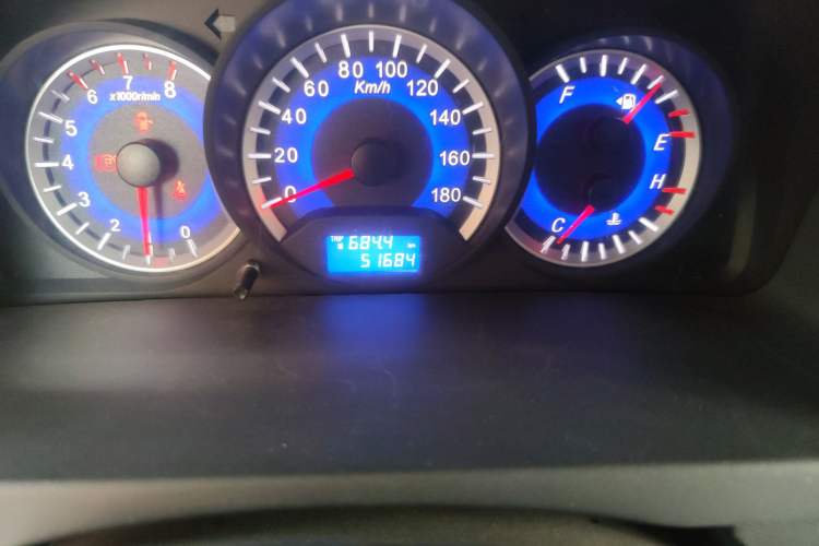 Used Suzuki Wagon R X5 2013 Cruise Edition 1.4L VVT Standard Model Odometer Close Up