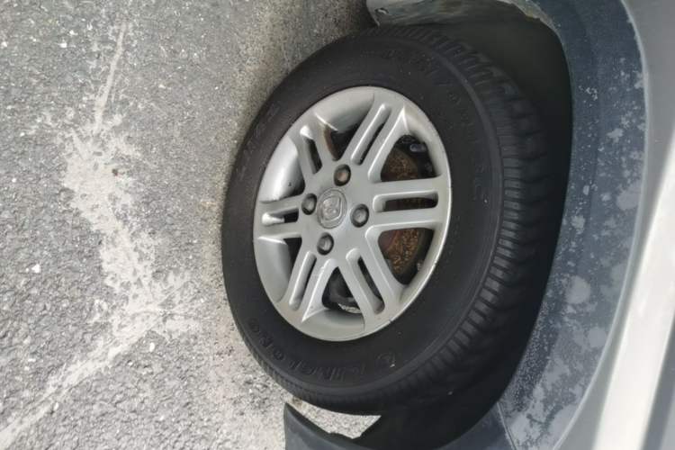 Used Suzuki Wagon R X5 2013 Luxury Edition 1.4L Standard Model Right Front Wheel Hub