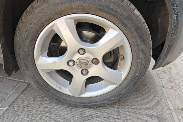 Used Suzuki Wagon R X5 2013 Revised Version 1.4L VVT Cruise Edition Right Front Wheel Hub